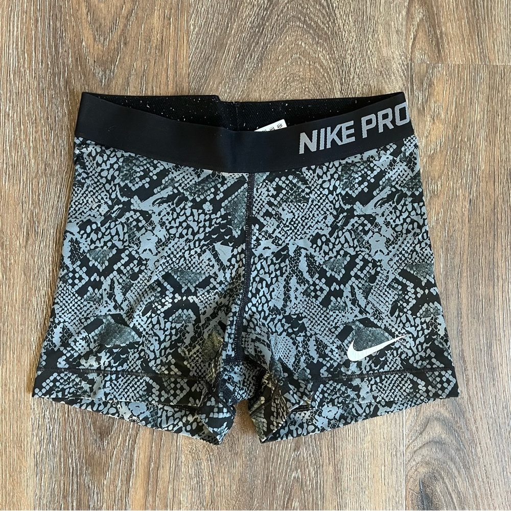 NIKE Pro Spandex//Size Small//Black Snake Skin Design